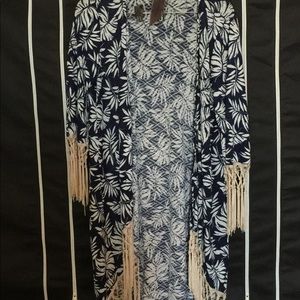 90% polyester & 10% elastase